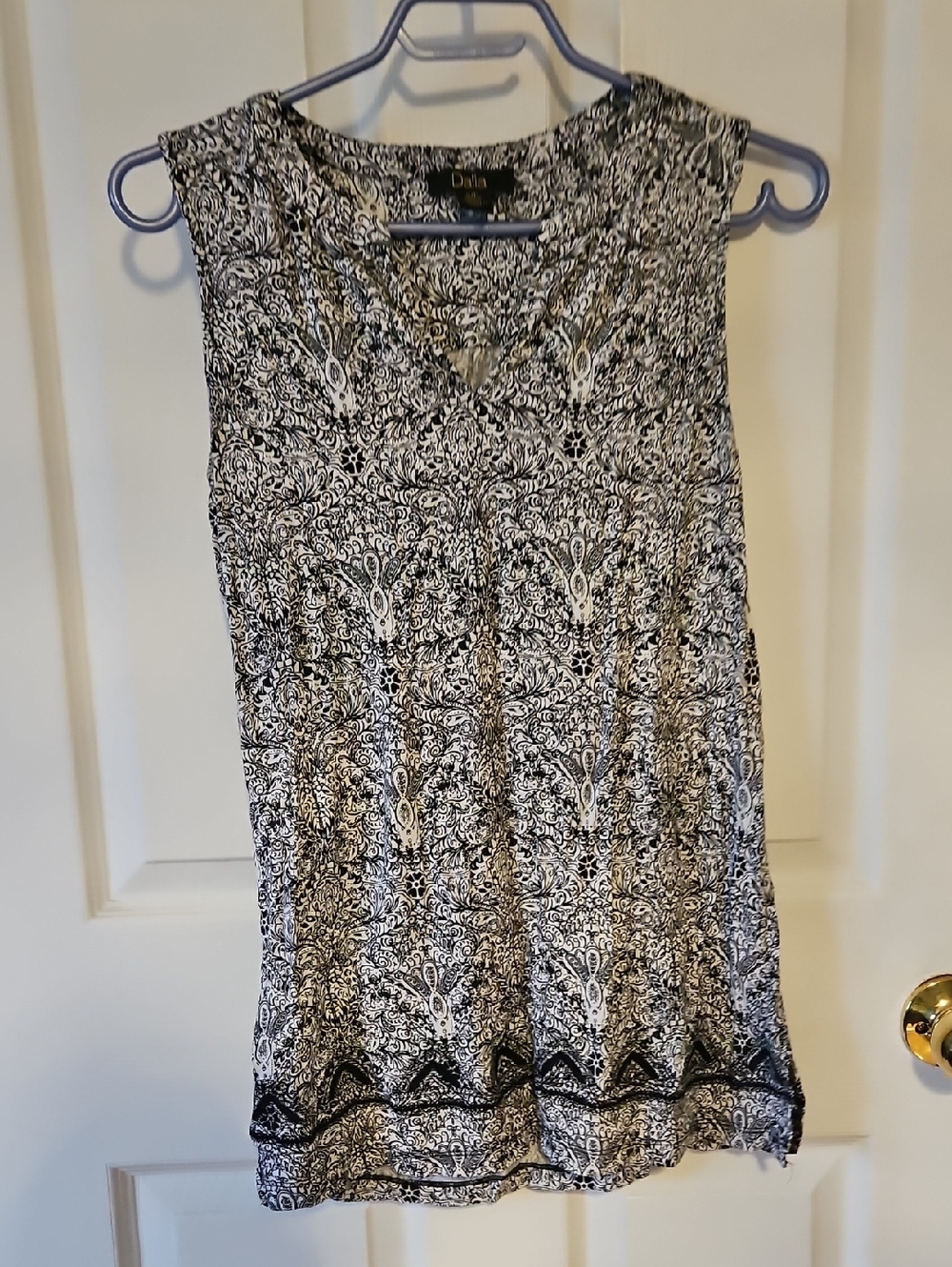 Dalia Black & White Printed V-Neck Tank Top